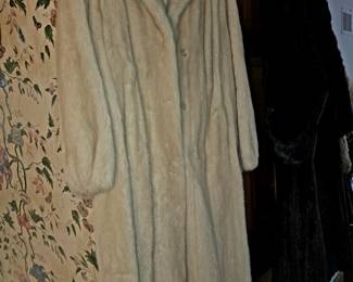 Fur Coat, Mink Coat, Blonde Mink, Size M - L
