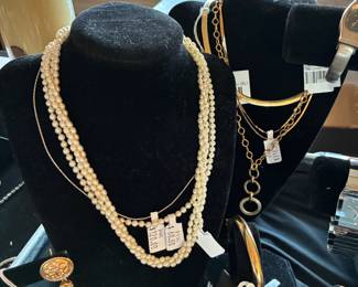 14k Herringbone Chain (B), 14k Circles Necklace, 14k Bar Link Bracelet, 18k Chain Link Bracelet