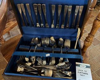 Utica Co Flatware Set 