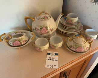 20 Pc China Tea Set 