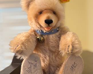 Steiff Bear, signed 1985
