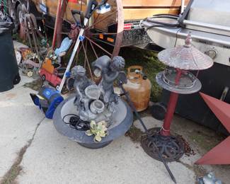 Fountain. Handheld Snowblower.