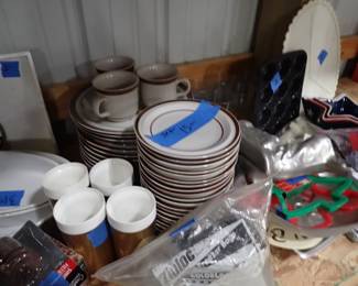 Dishes. Baking Products.