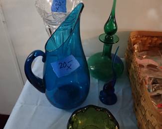 Glass Bird. Indiana Glass Bowl.