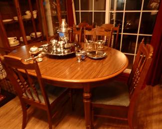 Kitchen Table and 6 chairs.