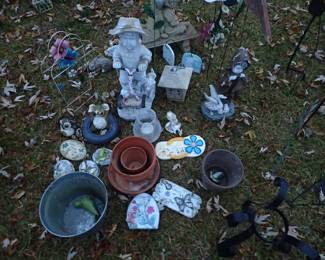 More last minute yard art!