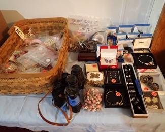 Jewelry. Binoculars.