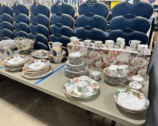 Spode and America Atelier Dinnerware Orlando Estate Auction