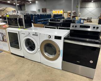 Vanity's, Washers & Dryers, Microwaves and Stoves Orlando Estate Auction