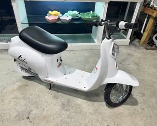 Razor Bistro Scooter Orlando Estate Auction