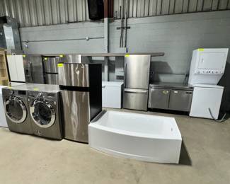 Refrigerators, Freezers, Tubs and Washers & Dryers Orlando Estate Auction