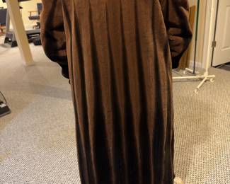 Gorgeous Sheared Mink and Chinchilla Collar Full Length Coat - Size 10 - Winter is coming!!!! 