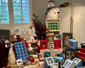 ORNAMENTS PLAIN AND FANCY