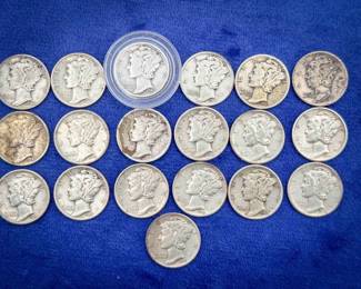 (18) Mercury Dimes – 1940–1945 – 90% Silver U.S. Coins – Mixed Mints (P, D, S)
