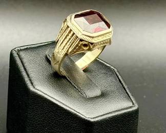14K Gold Stamped Vintage Ring — Size 8
