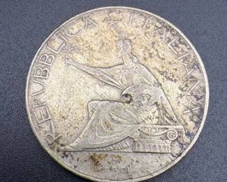 Italian 500 Lire silver coin
