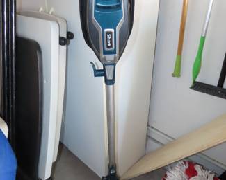 Like new Shark Duo ultra light vacuum