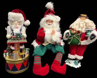 Bombay Music Nutcracker And Santas