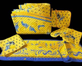 French Provence Oval Tablecover, Napkins More 