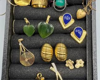 Jade 14 Karat And Other Goodies not Authenticated