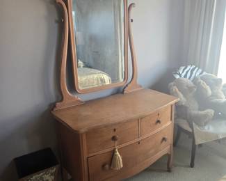 Elegant maple chest with mirror