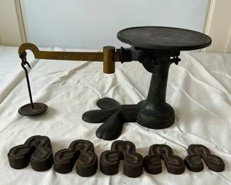 Antique Jones Of Binghamton Claw Foot Beam Scale With Cast Iron Weights