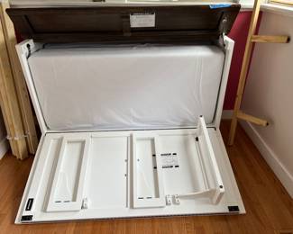 New Queen murphy bed