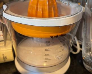 moRollio Electric Citrus Juicer