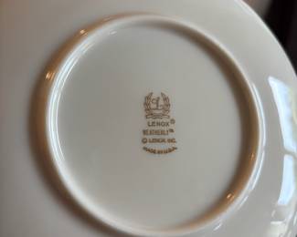 Lenox Weatherly Platinum Swirl China Dinnerware Set