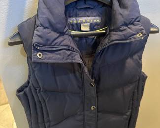 Kenneth Cole Reaction Women's Navy Blue Button-Up Down Puffer Vest – Size Small