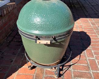 MEDIUM GREEN EGG
