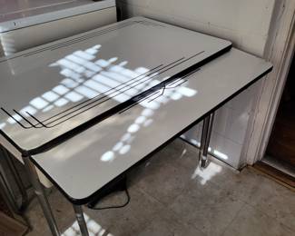 Enamel top table, with pull outs 
