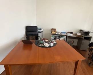 WOODEN TABLE W/ LEAF 58" W 38" D - This includes the leaf