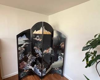 VINTAGE ASIAN 4 PANEL ROOM DIVIDER W ARTWORK ON BOTH SIDES BLACK LAQUER
