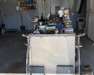 LARGE TABLE WITH TOP