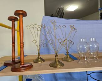 Hat stands and holders