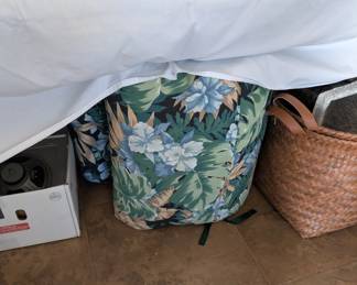 more outdoor cushions 