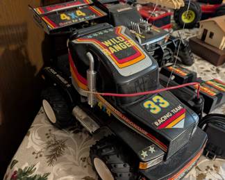 Vintage Radio Shack RC Wild Ranger 4x4 Semi Monster Truck 4wd - UNTESTED - there are a bunch of remotes to try