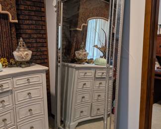 HUGE, gorgeous floor length mirror (Bring help! It's heavy!)