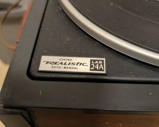 Realistic LAB-24A Auto-Manual Turntable
