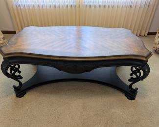 Gorgeous coffee table - Ashely Furniture 