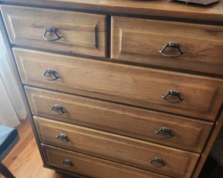 Chest of drawers