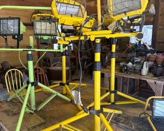 Tripod adjustable lights