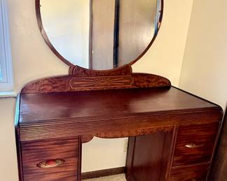Art Deco Vanity %