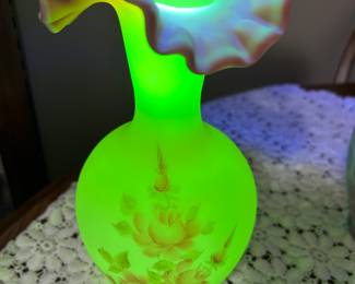 VINTAGE URANIUM VASE