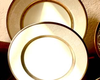 "Platinum Lace" by Mikasa for 8 