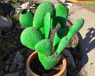 Metal cactus