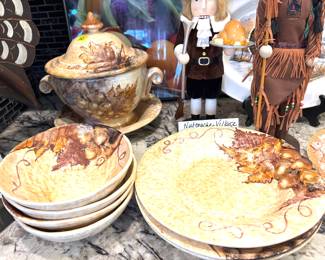 Horchow tureen and plates