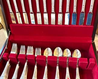 Service for 12 Christmas flatware