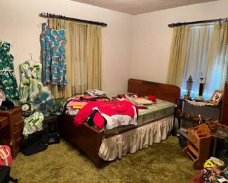 House-Upstairs, back right bedroom